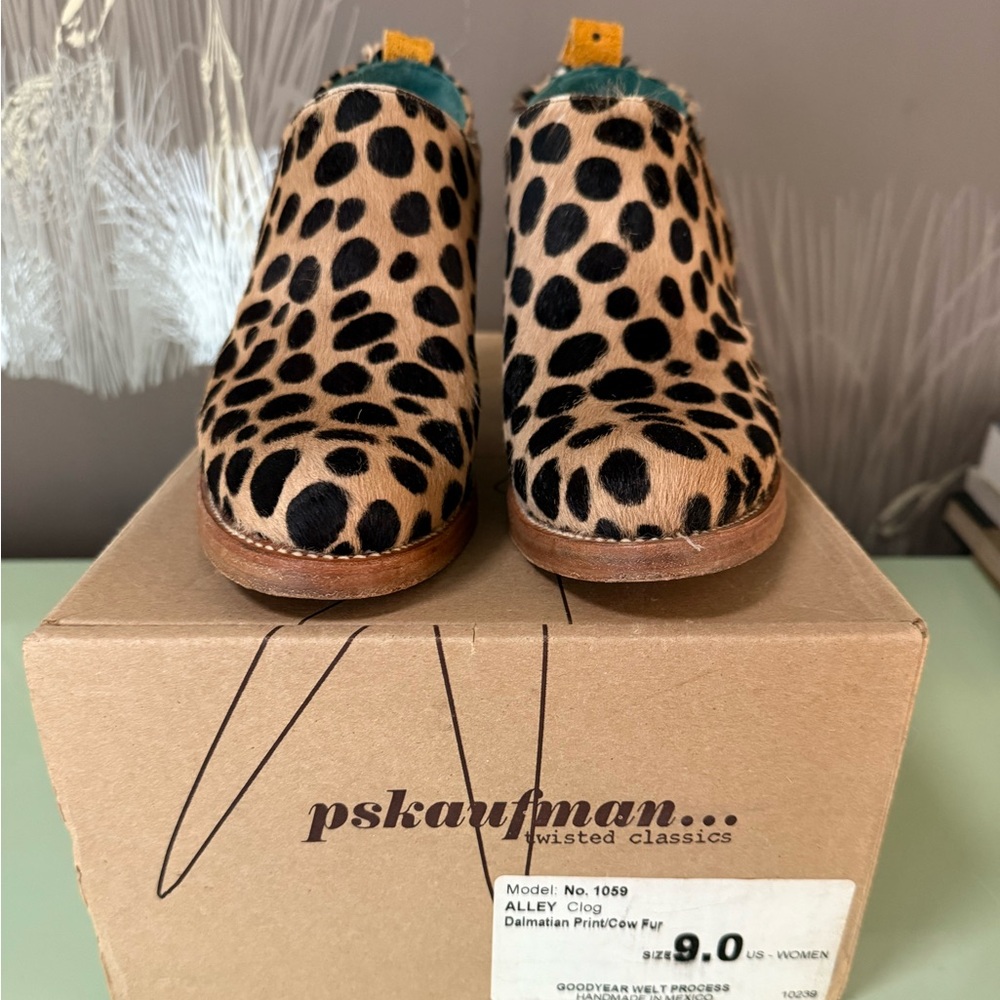 pskaufman Alley Clog Dalmatian Print Cow Fur clog ankle boots - Picture 3 of 5